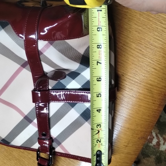 Burberry Denham Plaid Tote EUC - Picture 9 of 15